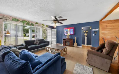 Photo 5 - The Lake Home - PET FRIENDLY!  A Beautiful Oasis In The Heart Of Florida!