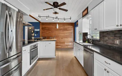 Photo 2 - The Lake Home - PET FRIENDLY!  A Beautiful Oasis In The Heart Of Florida!