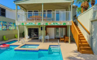 *Huge Beachview Home *Pool *Updated