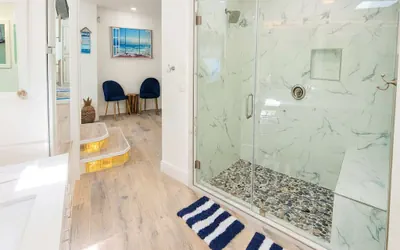 Photo 4 - *Huge Beachview Home *Pool *Updated
