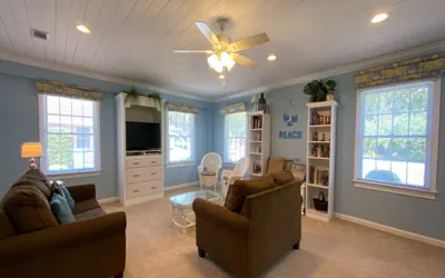 Photo 4 - LYONS DEN - 3 Bedroom Home