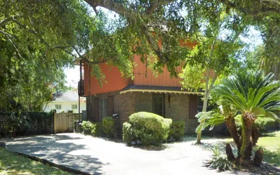 Photo 2 - Ariel East Duplex