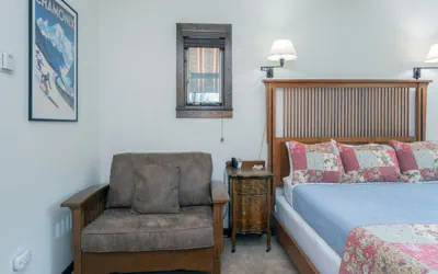 Photo 4 - Manitou Lodge #1