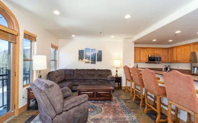 Photo 4 - Bear Creek Lodge 208