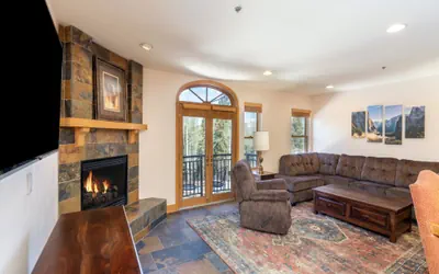 Photo 2 - Bear Creek Lodge 208