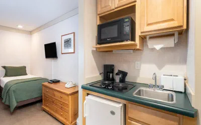 Photo 3 - Mountainside Inn 304