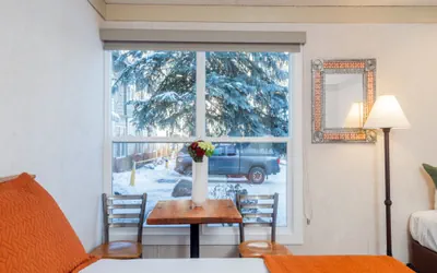 Photo 2 - Mountainside Inn 304