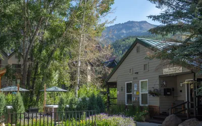 Photo 5 - Mountainside Inn 306