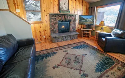 Photo 3 - Lazy R Cottages: 14