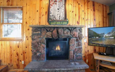 Photo 4 - Lazy R Cottages: 14
