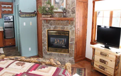 Photo 5 - Fawn Valley Inn: 157