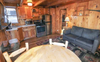 Photo 3 - Lazy R Cottages: 3