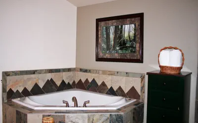 Photo 4 - Fawn Valley Inn: 106