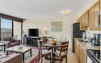Tower 2 Suite 3709 - QQP