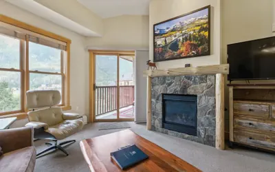 Photo 2 - Copper Springs 1 Bedroom Condo #423