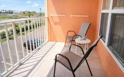 Photo 4 - Great Pool " Beach Access " Small Family Perfect