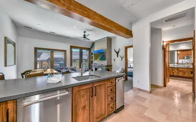 Photo 4 - Luxury 2Br Residence steps from Heavenly Village & Gondola