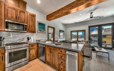Photo 3 - Luxury 2Br Residence steps from Heavenly Village & Gondola