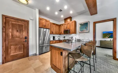 Photo 2 - Luxury 2Br Residence steps from Heavenly Village & Gondola