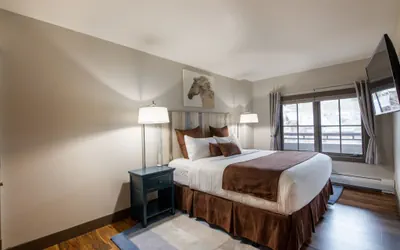 Photo 3 - Slopeside Ski-In Ski-Out Condo - Zephyr Mountain Lodge Premium-Rated 1214