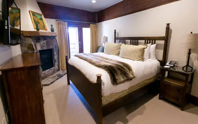 Deluxe King Room with Fireplace