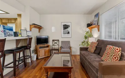 HNC0641 - Heavenly Chairview Condo