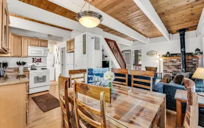 Photo 4 - IVH0622 - Cozy Mountain Hideaway