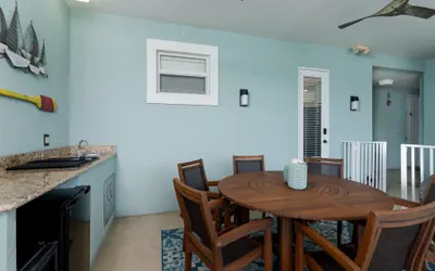 Photo 5 - Bonita Paddle A: Balcony & Amenities