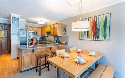 Photo 3 - West End Winner - Hot Tub, Parking, Open Kitchen & Living Space