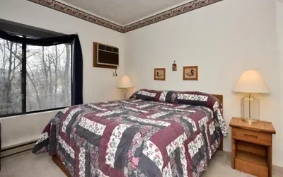 Photo 5 - Seven Springs 1 BR Deluxe Condo, Mountain Views!