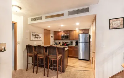 Seven Springs 2 BR Condo - Deck and Mountain Views
