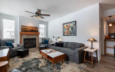 Photo 4 - Premium Unit 4575-Fraser Crossing/Founders Pointe