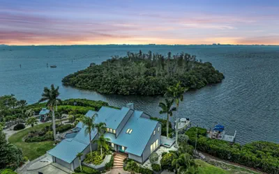Photo 2 - Bay House Retreat