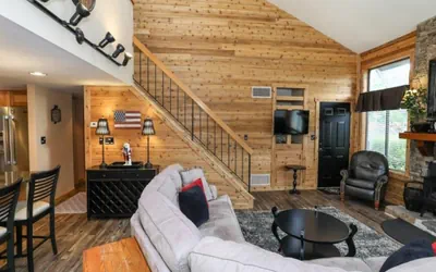 Photo 5 - Seven Springs 2 BR Premium Condo, Walk to Slopes