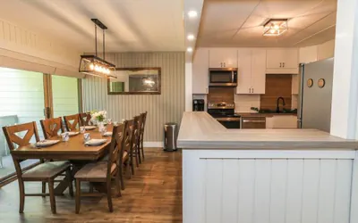 Photo 5 - Seven Springs 2 Bedroom Premium Condo, Pet Friendly!