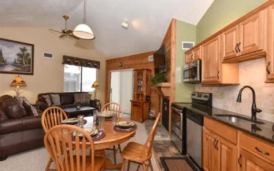 Photo 3 - Seven Springs 1 Bedroom Premium Condo, Ski In/Ski Out