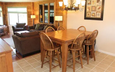 Photo 3 - Seven Springs 1 Bedroom Deluxe Condo, Pet Friendly!