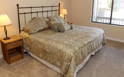 Photo 5 - Seven Springs 1 Bedroom Deluxe Condo, Pet Friendly!