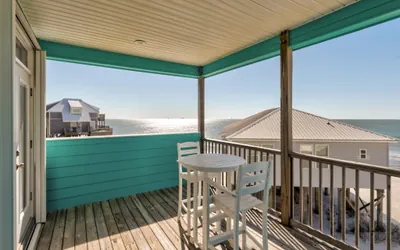 Photo 3 - Lazy Daze Beach House - 105 Strand Ct