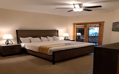 Photo 4 - Beautiful 2BR in River Run - Kids Ski Free!