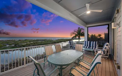 Photo 5 - 8214 Papa's Boat House Private Beach House: Heated Pool & Ocean