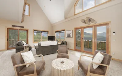 Photo 3 - Grand Chalet at Grand Lake