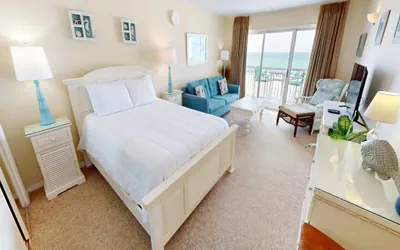 Photo 5 - Islander Beach Resort 0303
