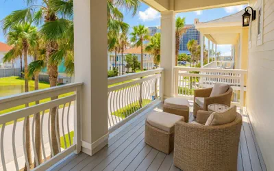 Photo 4 - Go VIP * Steps to Beach * Pool
