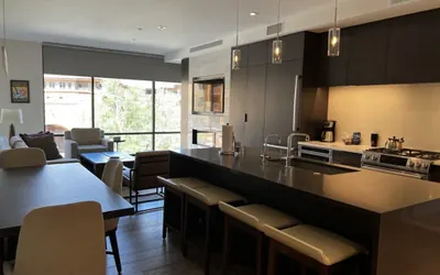 Photo 5 - Luxury 2 Bedroom Ski in Ski Out