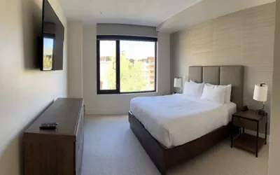 Photo 3 - Luxury 2 Bedroom Ski in Ski Out