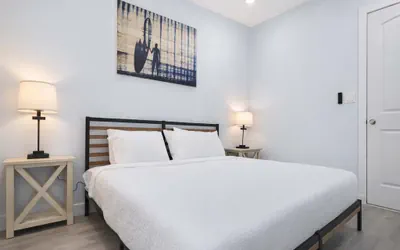 Photo 5 - Newer 3BR Townhome | Pool | Sleeps 10 | 2 Levels