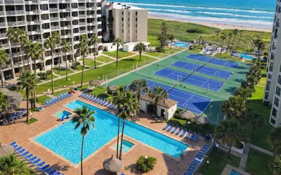 Resort-like beachfront " Heated Pool "