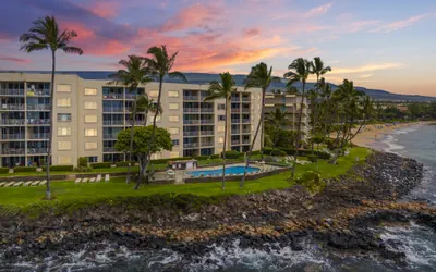Photo 5 - Royal Mauian #219