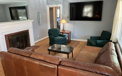 Photo 3 - Naval Base Home - 5BR/2BA - Wi-Fi, Pet Friendly, Parking, Extended Stays Welcome